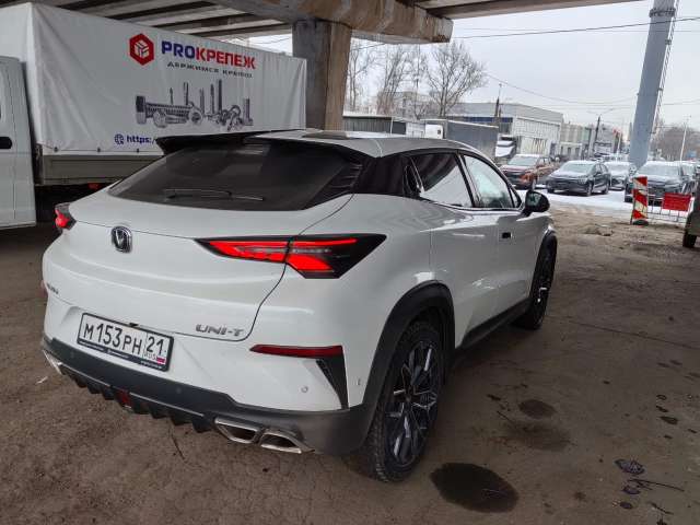 Changan UNI-T 1.5 Tech DCT 4x2 2023