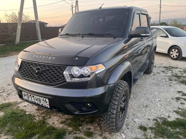 UAZ Pickup Base Limited 2.7 5MT 2023