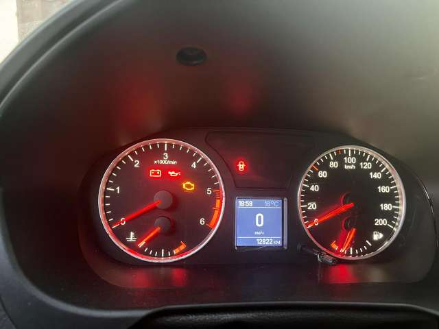 UAZ Pickup Base Limited 2.7 5MT 2023