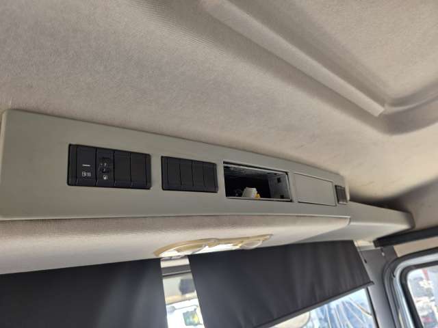 SHACMAN SX33186V366 8x4 Самосвал  2023