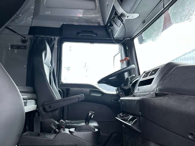 SITRAK C7H ZZ4186V361HE Седельный тягач  2022