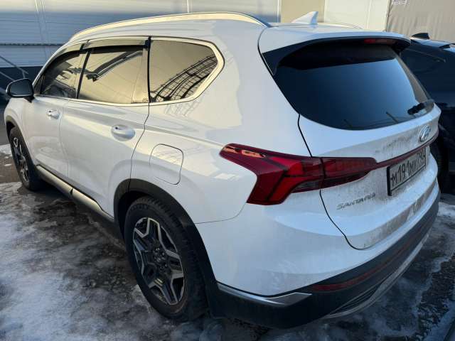 Hyundai Santa Fe High-Tech 2.2d 8DCT 2021