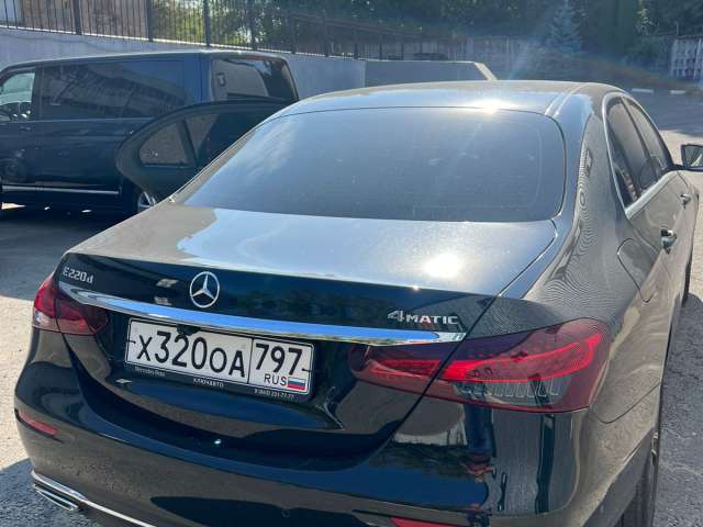 Mercedes-Benz E седан 220 d 4MATIC Premium 2021