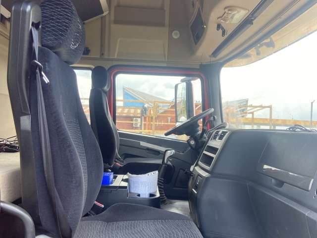 SHACMAN SX42584V324 6х4 Седельный тягач  2022