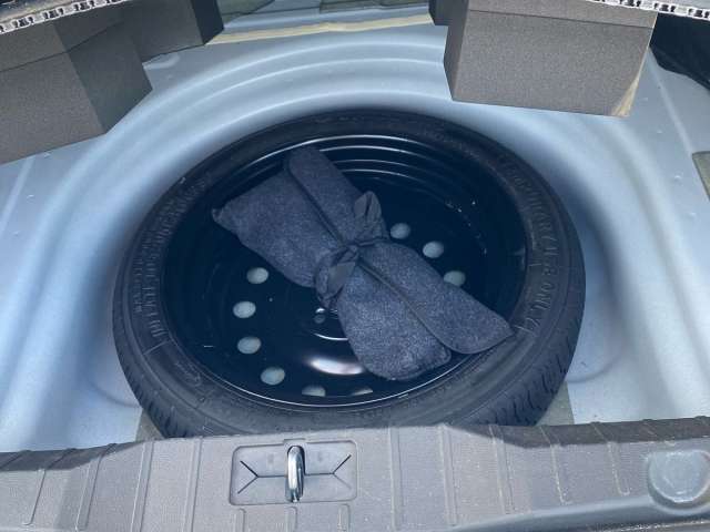 Kaiyi E5 Standard	1.5T,	CVT 2023