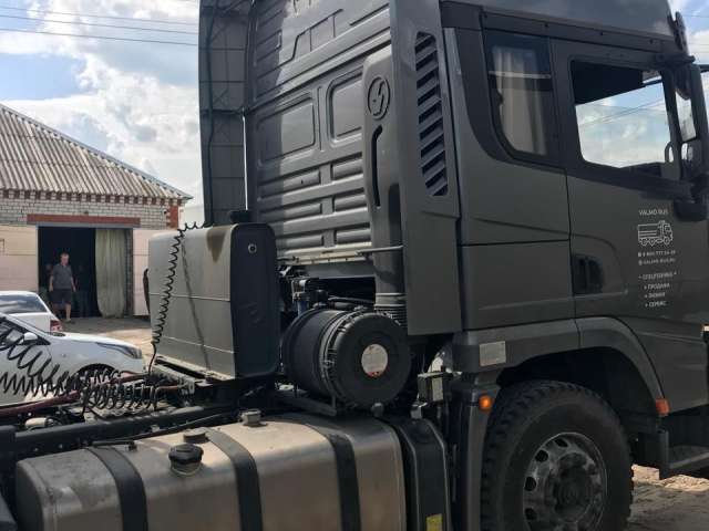 SHACMAN SX42584V324 6х4 Седельный тягач  2022