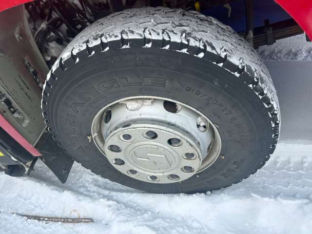 SHACMAN SX42584V324 6х4 Седельный тягач  2022