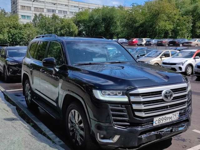 Toyota Land Cruiser 300 Премиум 3.5 АКП 2024