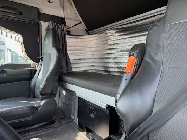 SITRAK C7H ZZ4186V361HE Седельный тягач  2022