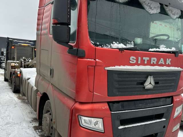 SITRAK C7H ZZ4186V361HE Седельный тягач  2022