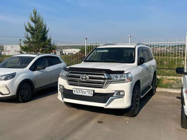 Toyota Land Cruiser 200 Комфорт 4.6 акпп 2018