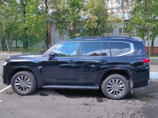 Toyota Land Cruiser 300 Премиум 3.5 АКП 2024