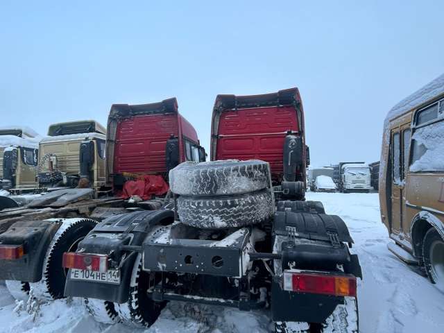 SHACMAN SX42584V324 6х4 Седельный тягач  2022