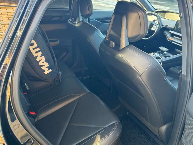 Changan Uni-V DLX 1.5T 7DCT 2023