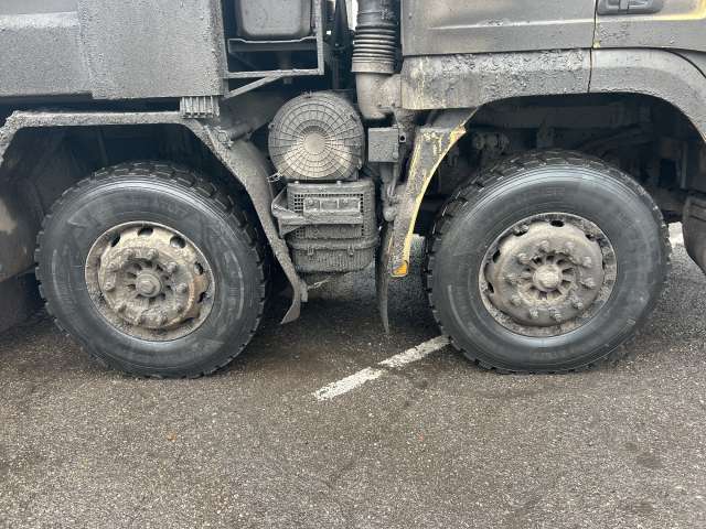 SHACMAN SX331863366 8x4 Самосвал  2023