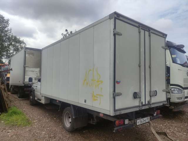 UAZ Profi Промтоварный фургон длинная база Base двускатный мост 4х2 2.7 5MT 2023