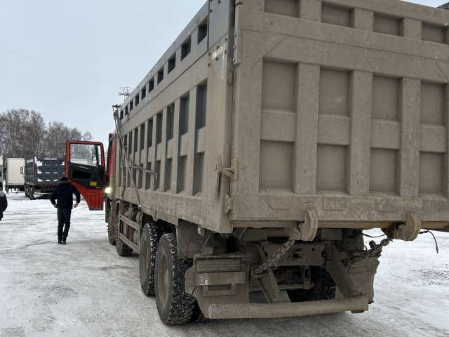 SHACMAN SX33186T366 Cамосвал 8x4  2021