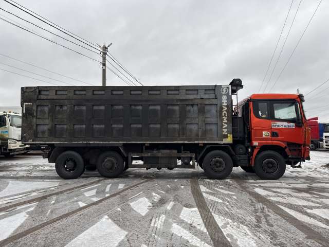 SHACMAN SX3318DT366 8x4 Самосвал  2021