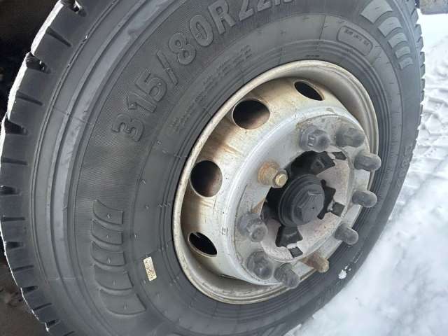 SHACMAN SX42584V324 6х4 Седельный тягач  2022