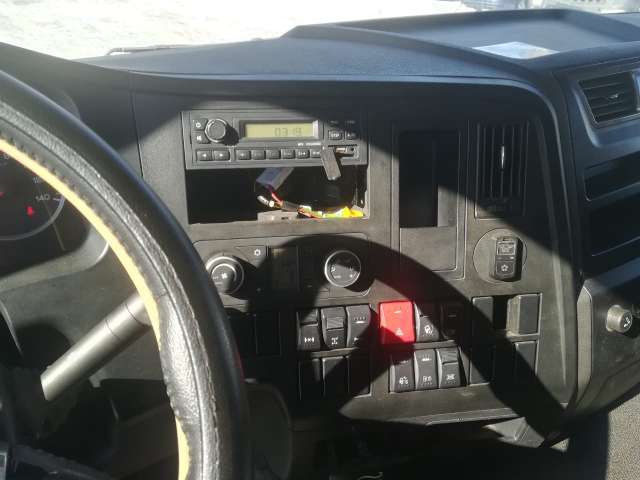 SHACMAN SX42584V324 6х4 Седельный тягач  2022