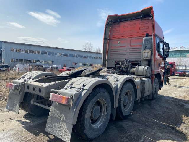 SHACMAN SX42584V324 6х4 Седельный тягач  2022