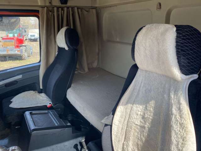 SHACMAN SX42584V324 6х4 Седельный тягач  2022