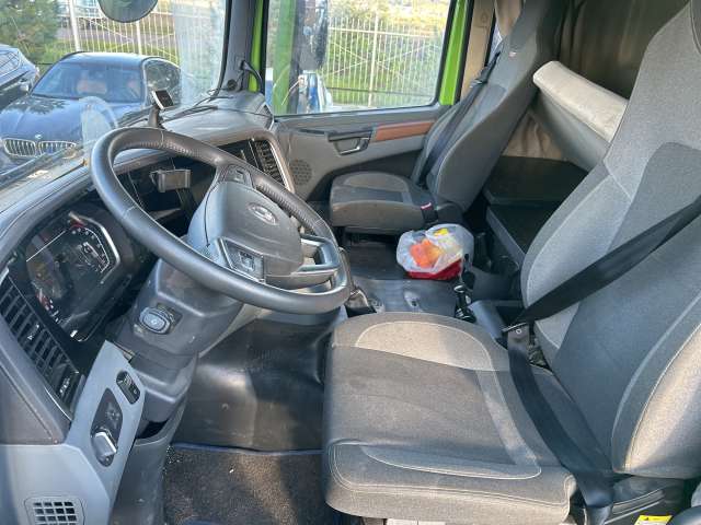 SHACMAN SX42584V324 6х4 Седельный тягач  2023