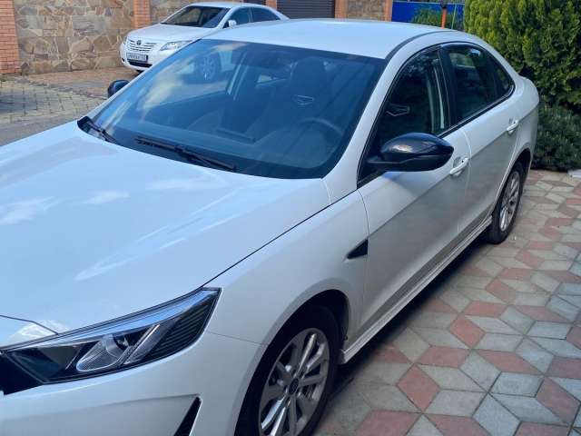 Kaiyi E5 Standard	1.5T,	CVT 2023