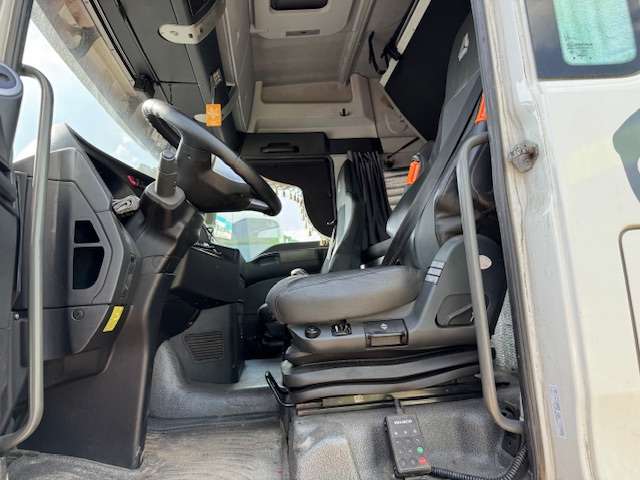 SITRAK C7H ZZ4186V361HE Седельный тягач  2022