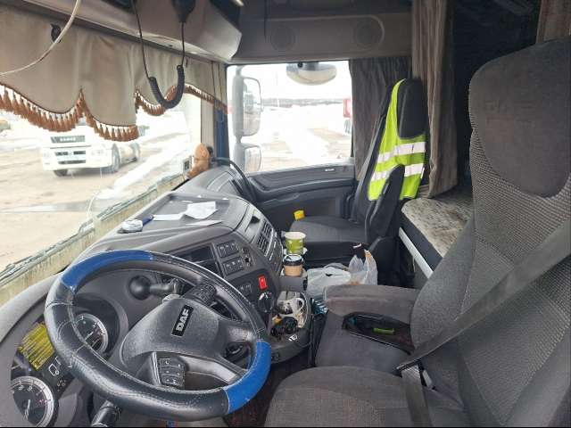 DAF XF 6x2 Седельный тягач  2017