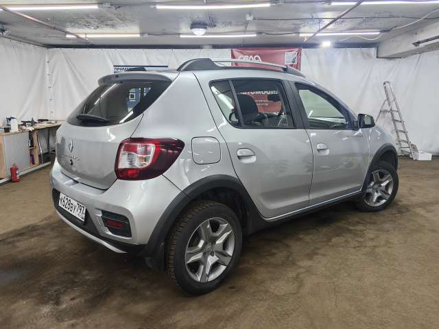 Renault Sandero Stepway Life 1.6 (102 hp) AT4 2021