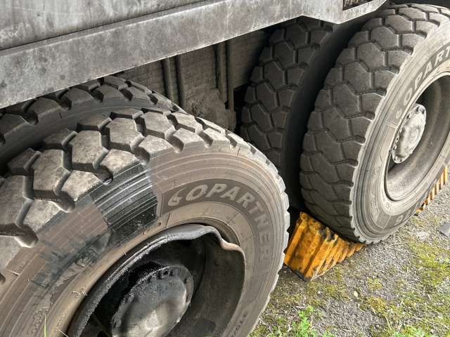 SHACMAN SX33186V366 8x4 Самосвал  2022