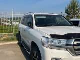 Toyota Land Cruiser 200 Комфорт 4.6 акпп 2018