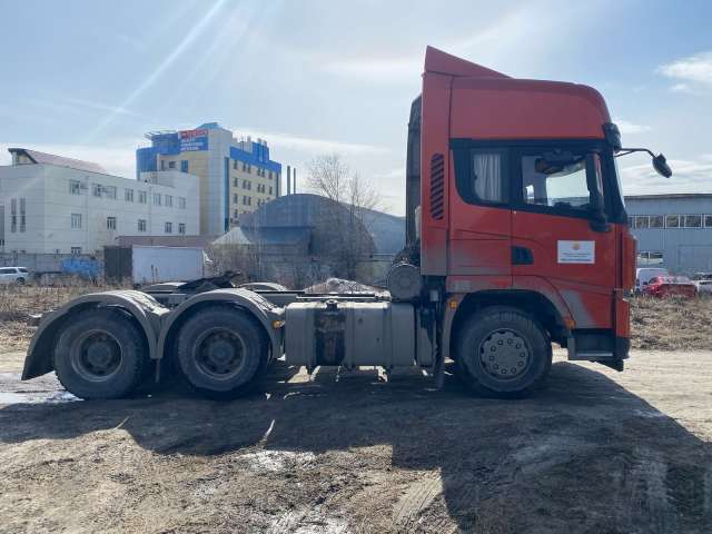 SHACMAN SX42584V324 6х4 Седельный тягач  2022