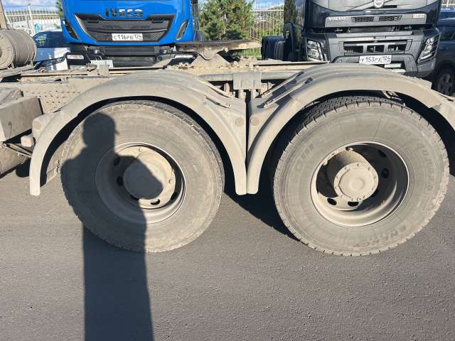 SHACMAN SX42584V324 6х4 Седельный тягач  2023